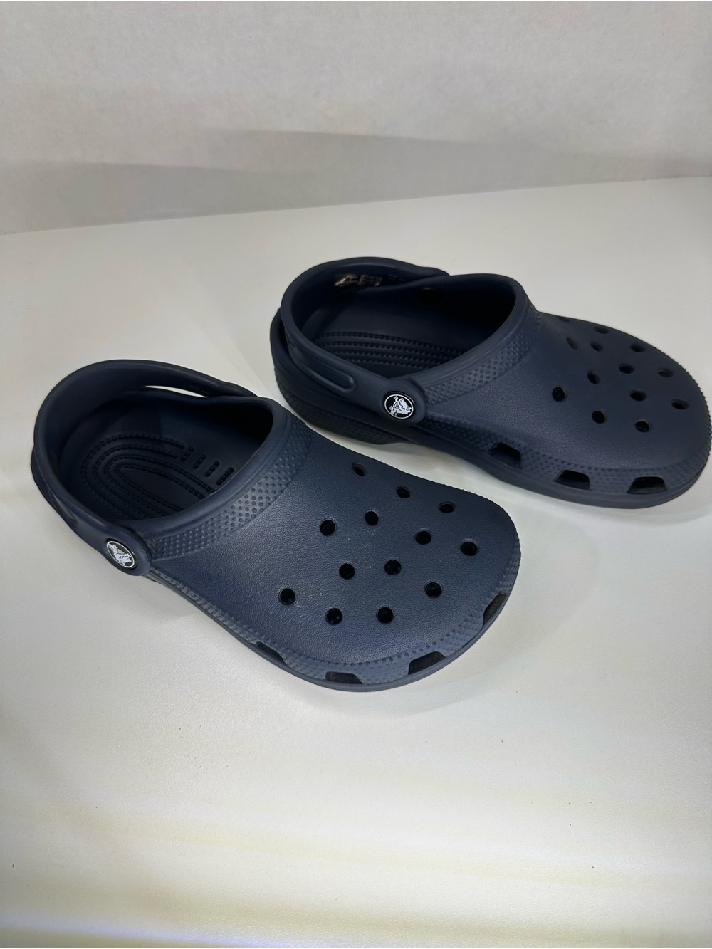Navy Blue Kids Classic Crocs Slip-On Clogs Size J1